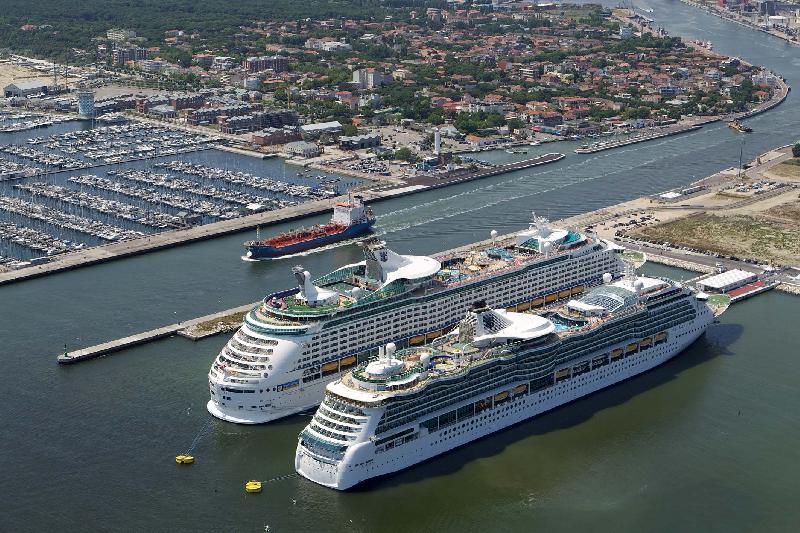 finanziamento Royal Caribbean stazione marittima