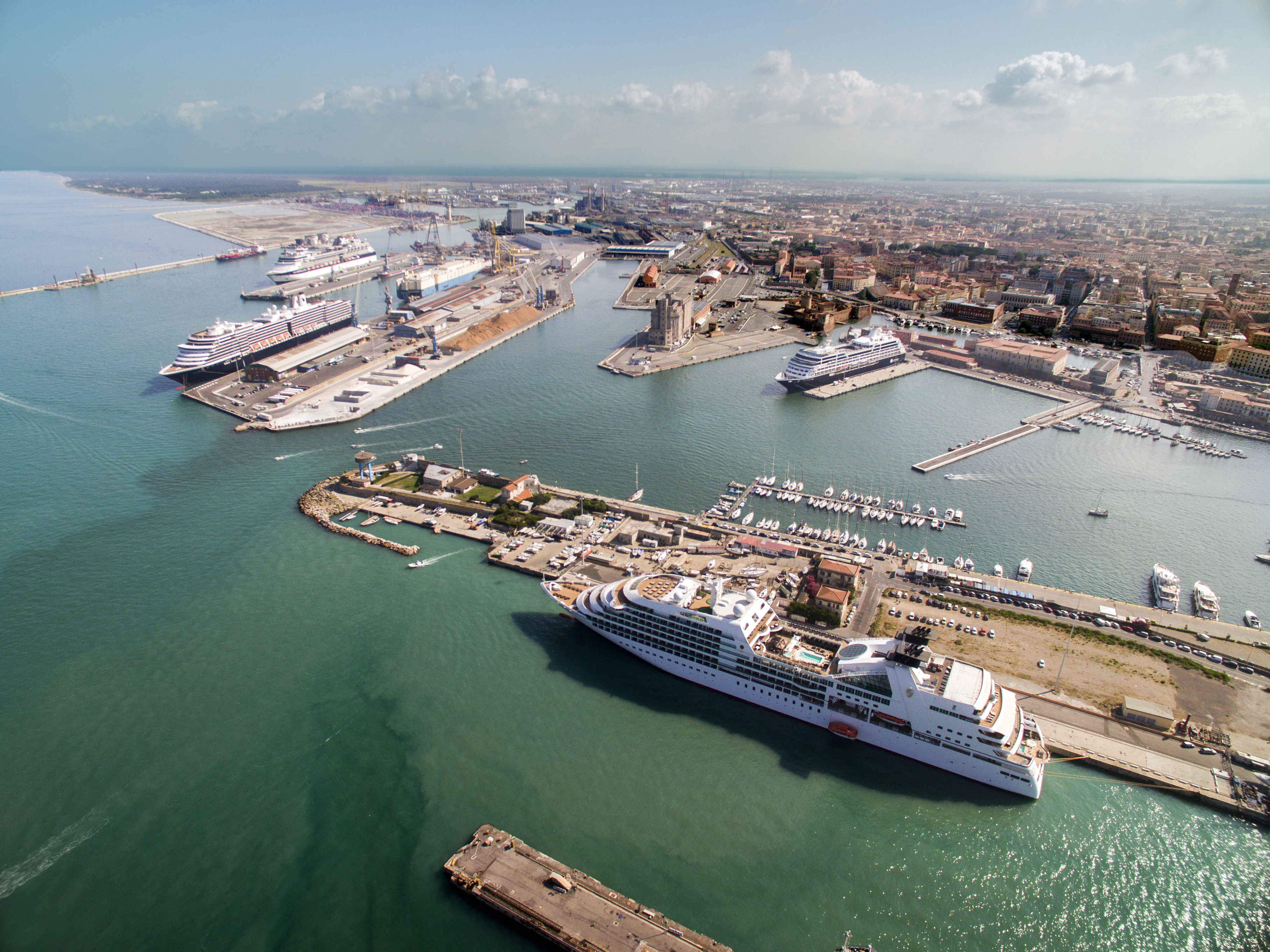 Livorno porto 2000