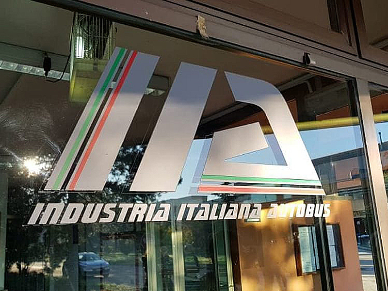 industria italiana autobus