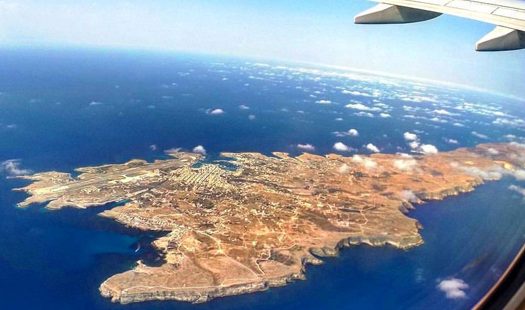 Lampedusa e Pantelleria: riprendono i voli, visione aerea
