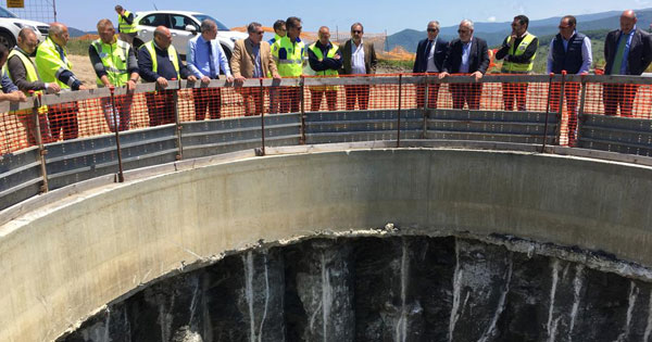 Statale Nord-Sud, sopralluogo di Marco Falcone un momento di controllo delle infrastrutture da parte della delegazione