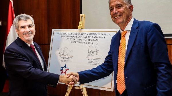 Canale di Panama e Rotterdam