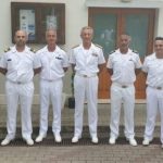 ammiraglio Pettorino, in visita a Livorno foto con il personale.