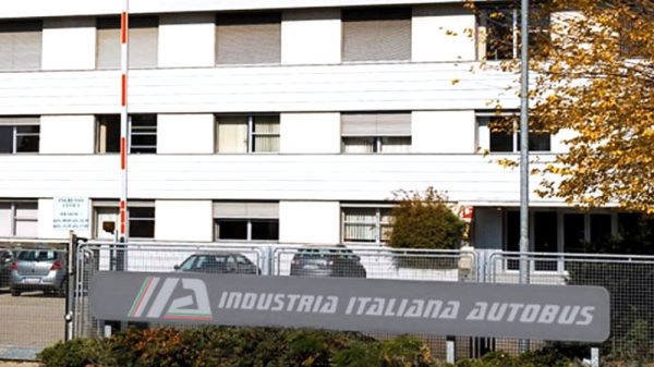 industria italiana autobus