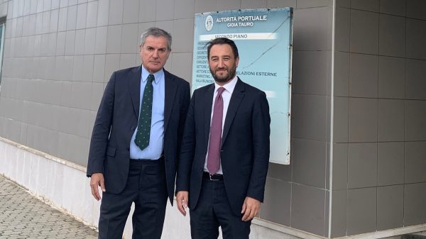 Cancelleri in visita a Gioia Tauro con il commissario straordinario dell'autorità portuale, Andrea Agostinelli