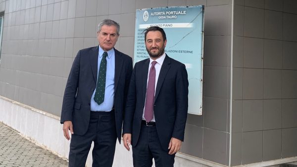 Cancelleri in visita a Gioia Tauro con il commissario straordinario dell'autorità portuale, Andrea Agostinelli