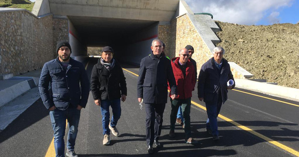 Falcone, visita i cantieri sulla Statale 117 Nord/Sud nella foto un momento del sopralluogo