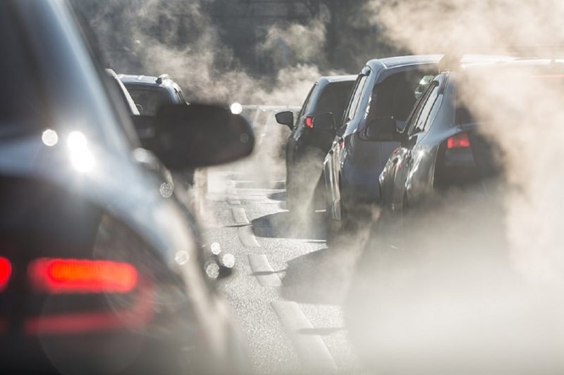 motori termici Smog: dl oggi revoca misure primo livello a Monza, Bergamo e Pavia, nella foto auto inconnate che generano smog Blocco del traffico