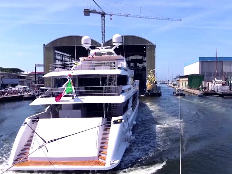 cantiere benetti di viareggio