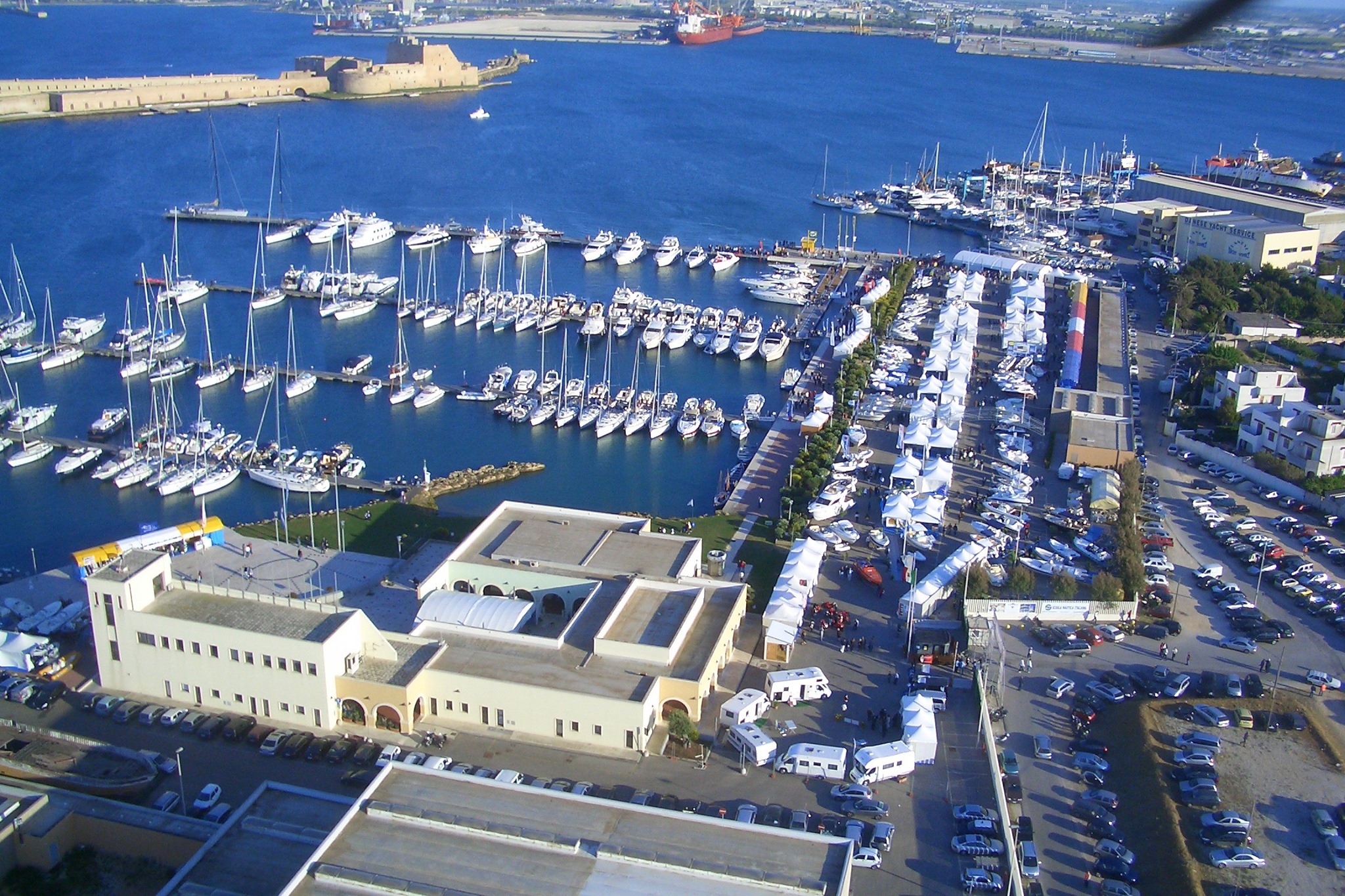 Salone nautico di Puglia dal 25 al 29 marzo, un o scorcio del porticciolo.