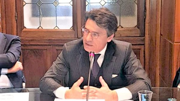 Civitavecchia Controllo passeggeri nella foto Francesco di Majo presidente della AdSp del mar Tirreno centro settentrionale zls lazio