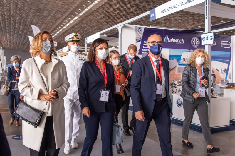 guardia costiera al salone