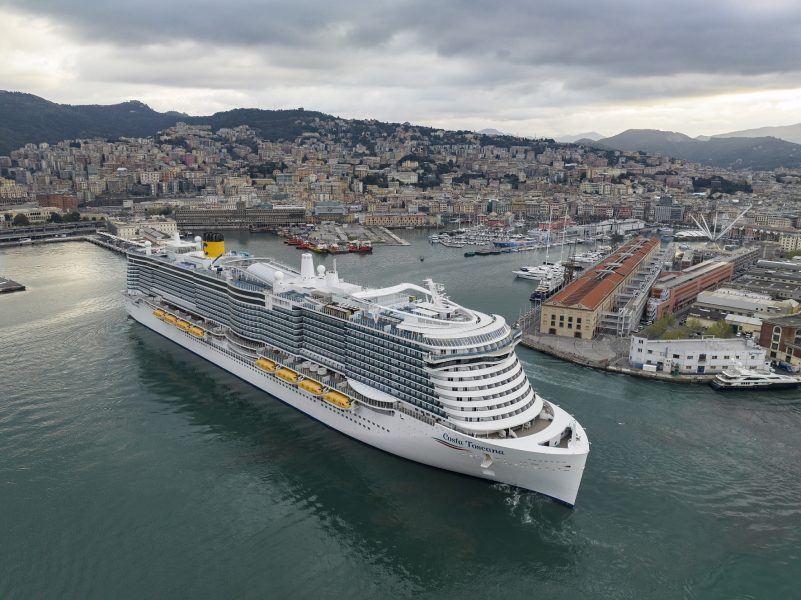 turismo passeggeri Costa Toscana in navigazione