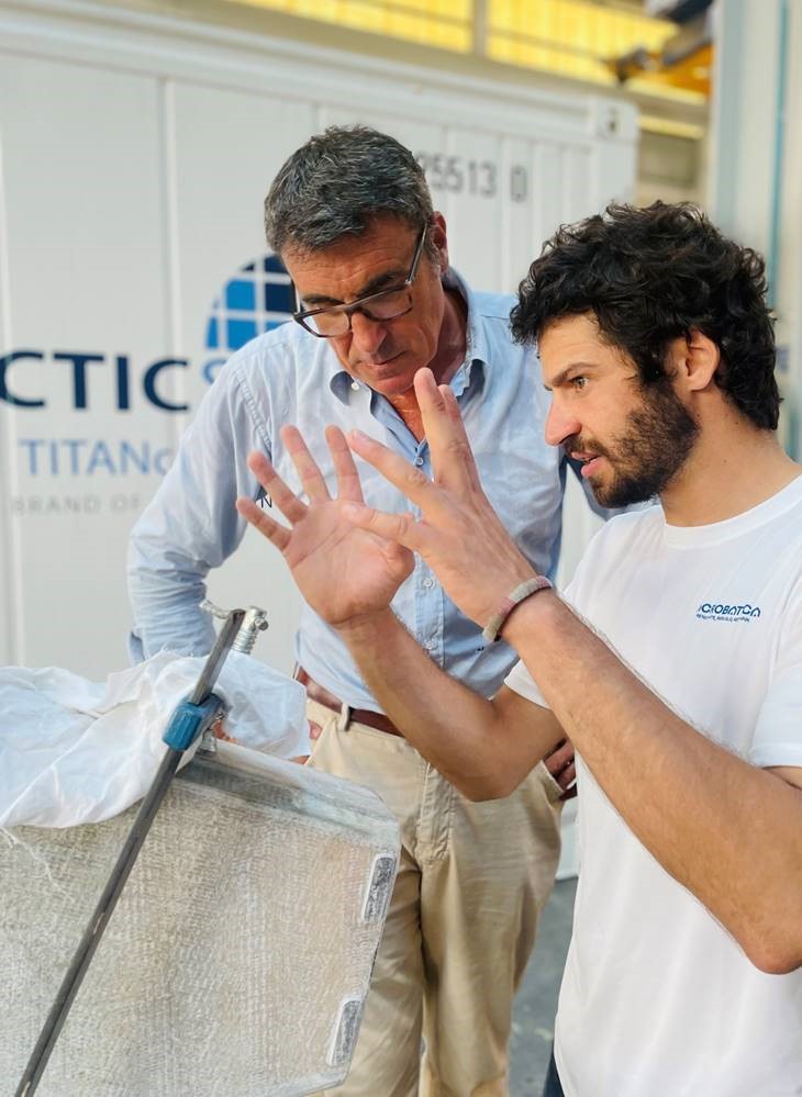 Alberto Riva Axion Alberto Riva e il naufragio con l'Acrobatica - Messaggero Marittimo
