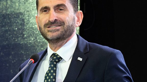 Thomas A. Kazakos emissioni