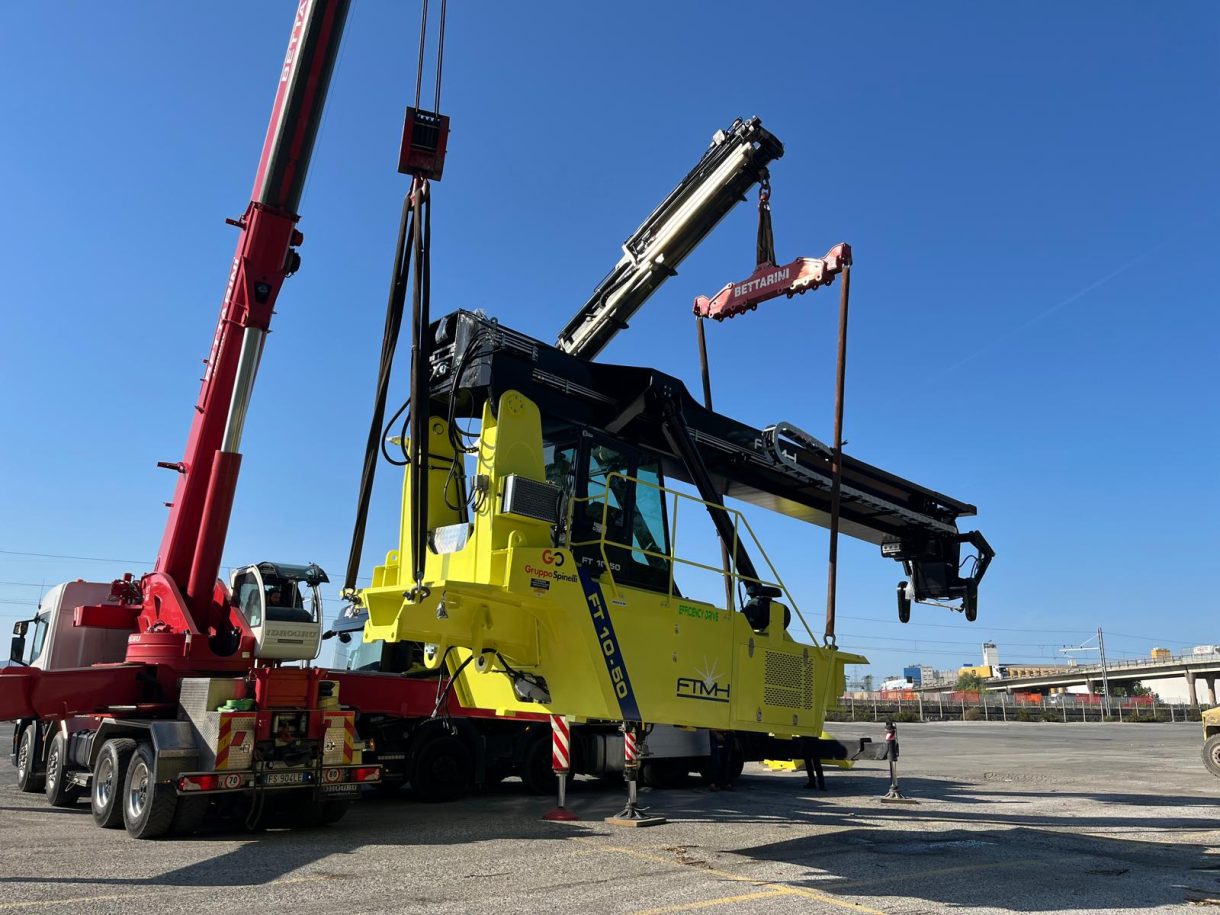 reach stacker Spinelli di Livorno
